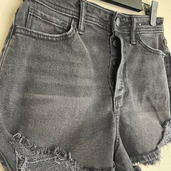 Hollister Curvy Ultra High-Rise Mom Short 3” Washed Black - Size 5/27 - Picture 5 of 5